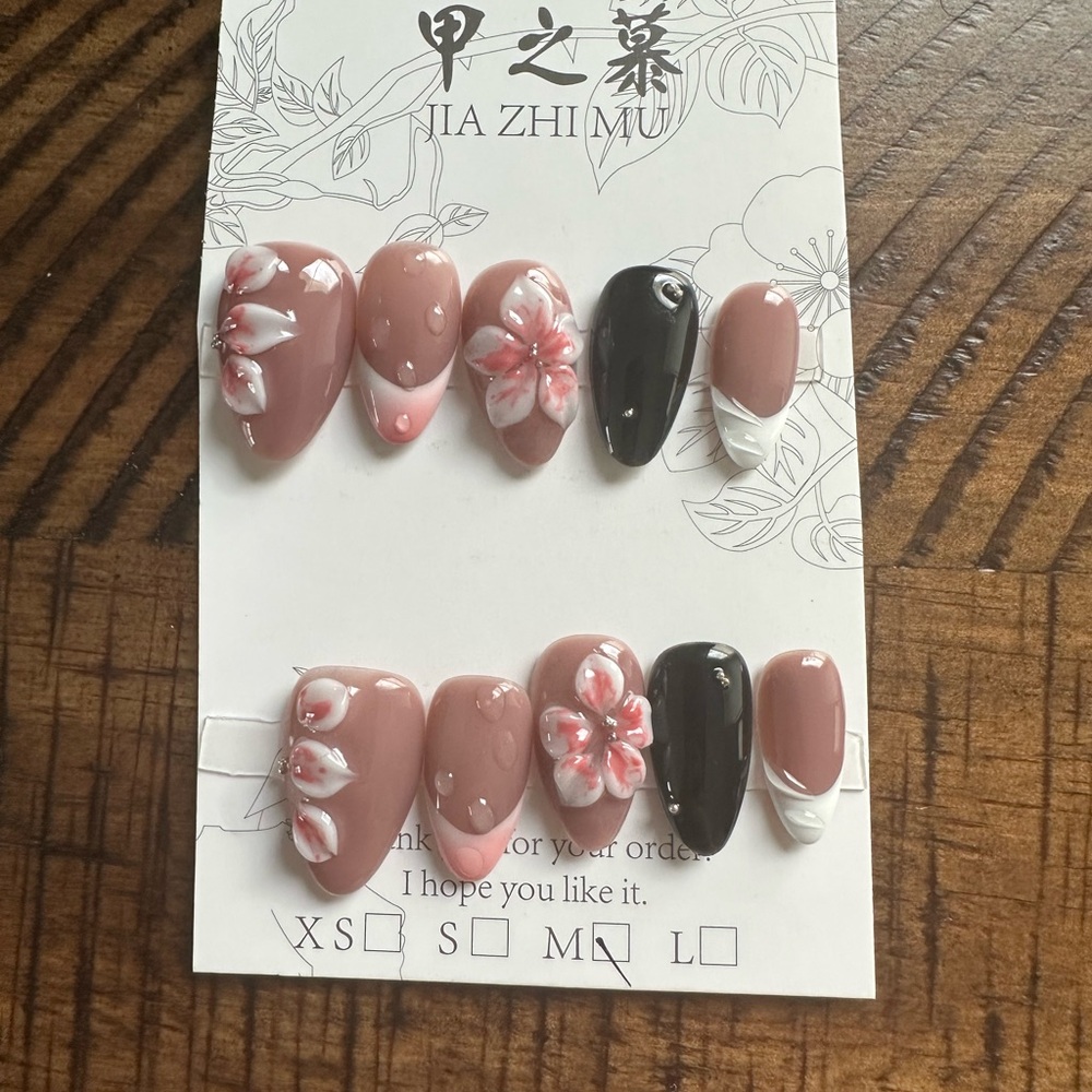 Floral Nail Art Set in Pink and Black
